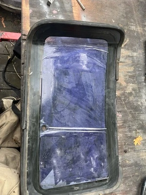 Nissan D21 Hardbody King Cab 1986-1997 Driver Side Quarter Window Glass Left OEM - Image 1 of 2