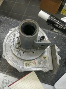 VAILLANT ECOMAX 613/2 E KESSELLÜFTERBAUGRUPPE EBM PAPST RG130/0800-3612-041111 - Bild 1 von 6