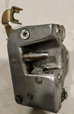 MERCEDES BENZ R107 450SL 450SLC 380SL 380SLC  LEFT  DOOR LATCH   - Image 1 of 2