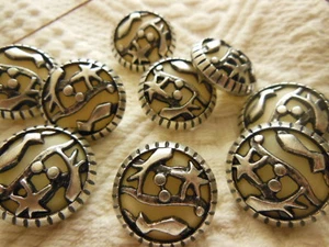 Lot 6 boutons fond nacré reflet irisé argent ajouré pied lourd couture 2,2 cm - Picture 1 of 3