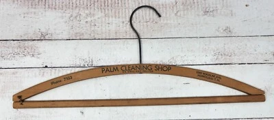 Tienda de limpieza de palmeras Waialae Ave Territorial of Hawaii percha de madera vintage Foto 1 de 2