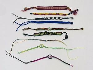 Venta al por mayor Lote de 9 piezas de mezcla de colores y diseños Dije Cuerda Brazalete Brazalete Lote - Imagen 1 de 10