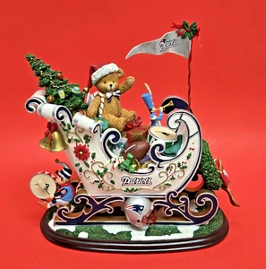 Danbury Mint New England Patriots Christmas Sleigh NFL Figurine 2001 ~ VERY RARE - Picture 1 of 24