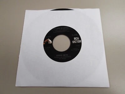 Connie Smith - It's Now Or Never / I'll Come Runnin' - RCA Victor - 47-9108  VG+ - Image 1 of 4
