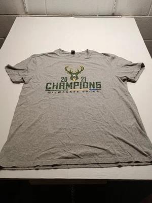 Camiseta Milwaukee Bucks 2021 Champions Coors cinza claro grande  - Imagem 1 de 4