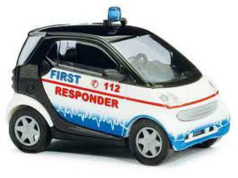 Busch 48939 - 1/87 Smart City Coupe "First Responder" - Nuovo - Immagine 1 di 1