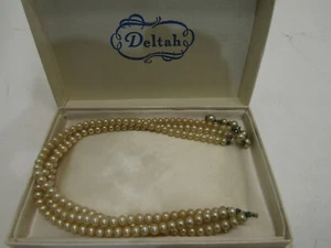 A-2 OLD VINTAGE 1950'S DELTAH SIMULATED TRIPLE PEARL NECKLACE COSTUME JEWELRY - Picture 1 of 3
