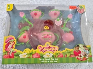 NEW SEALED Toys R Us Strawberry Shortcake Berry Sweet Tea Set Musical Tea Pot - Picture 1 of 7