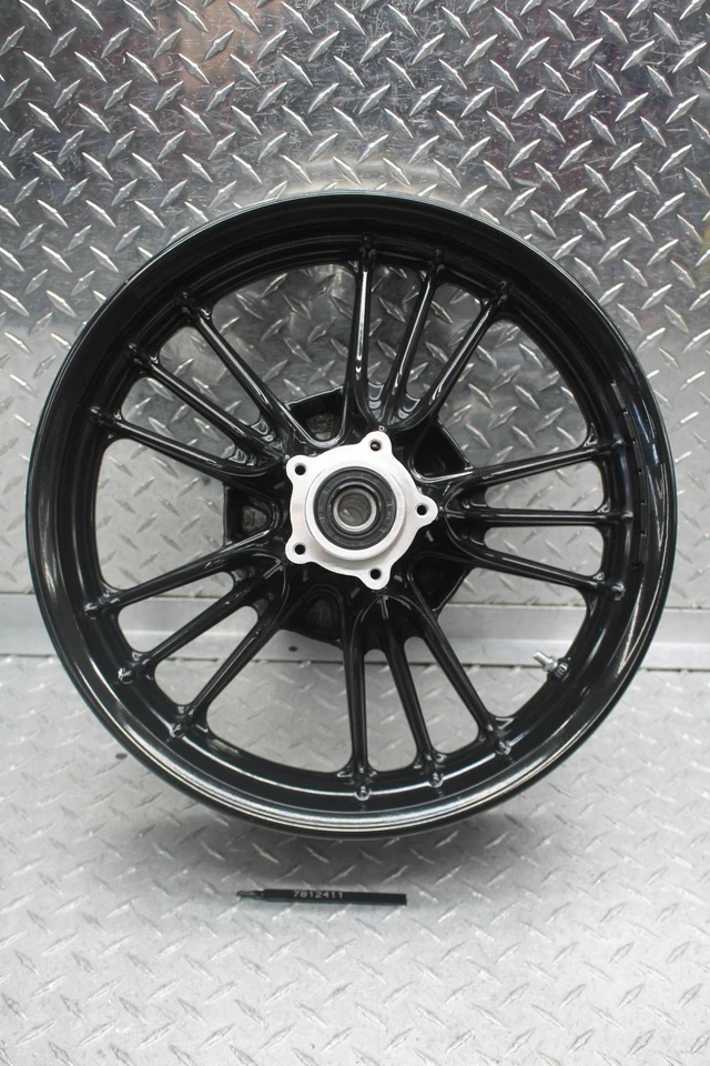 Llanta trasera Indian Scout Sixty 2017 negra 16MCX3,50 (recta) Foto 1 de 4