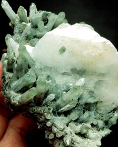 200g skeletal Elestial Green QUARTZ Crystal&fluorescence Calcite &Pyramid r143 - Picture 1 of 9