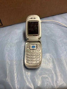 Samsung SCH-A670 - 32 MB - Silver (Metro) - Picture 1 of 2