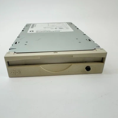Iomega Zip Drive Interno Z100ATAPI 100 MB Interno 3.5" IDE Foto 1 de 4
