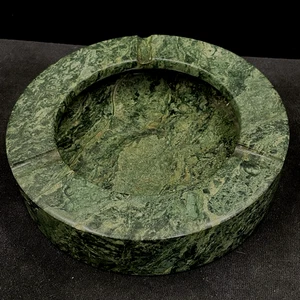 Vintage Carved Green Marble Ashtray. - Picture 1 of 7