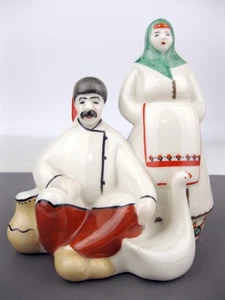 Ukrainian Cossack at market with goose porcelain figurine author Shulyak Ukraine - Picture 1 of 13