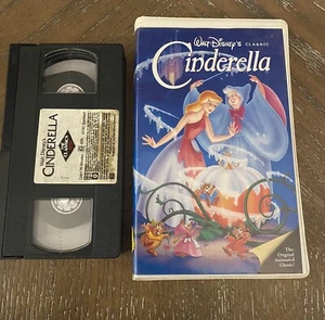 WALT DISNEY'S CINDERELLA / VHS TAPE /Rare Black Diamond Classic/Vintage - Picture 1 of 7
