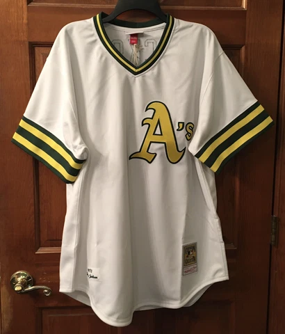 Oakland Athletics A’s Mitchell & Ness Reggie Jackson Jersey Size 52 Cover