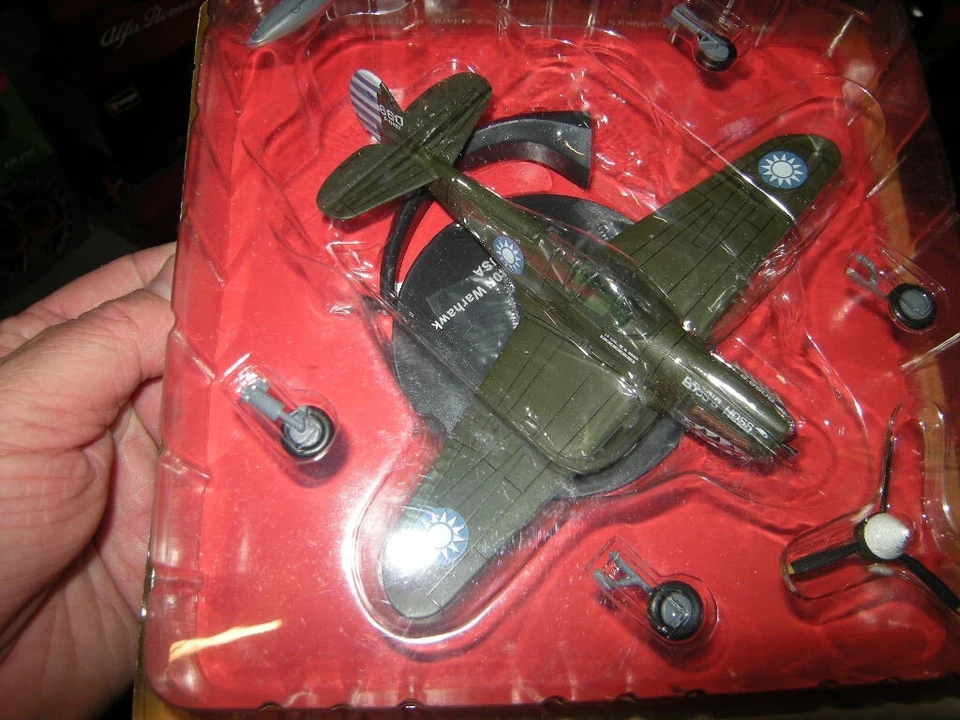 1:72 Atlas Edition Curtiss P-40N Warhawk USA in OVP - Bild 1 von 2