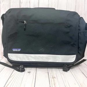 Patagonia Half Mass Messenger Shoulder Bag Black New! - Picture 1 of 24