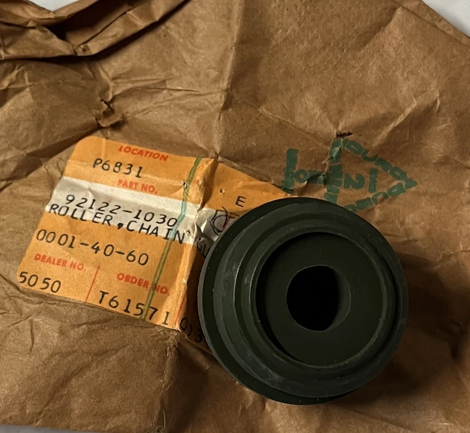 Rodillo guía de cadena Kawasaki KX60 KX80 KDX80 1983-2003 NOS 92122-1030 Foto 1 de 1
