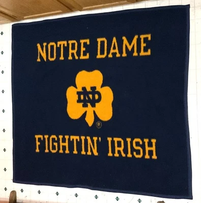 Manta Biederlack Fleece Notre Dame Lucha Irlandesa Azul Marino Dorado EE. UU. Foto 1 de 2
