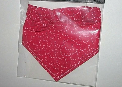 NWT NEW Christmas Shoppe Winter Pet Dog Bandana Red Candy Cane 13 X 6 inch