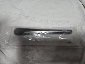 AVON Mark. Foundation Brush - Picture 1 of 2