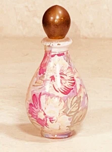 Botella de perfume pequeña de vidrio DE COLECCIÓN con patrón de transferencia floral y tapa de metal pesado - Imagen 1 de 10