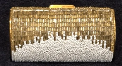 Bolso de mano Schildkraut años 50 con cuentas doradas y blancas en forma de barril Foto 1 de 4