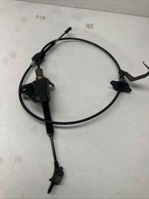2001-2007 TOYOTA SEQUOIA  AUTOMATIC TRANSMISSION GEAR SHIFTER CABLE OEM Foto 1 de 4