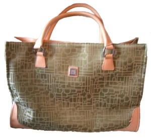 Bolso de Hombro "DVF Logo" Cartera Portátil Tableta Soporte Artículos Personales Beige 17"w - Imagen 1 de 11