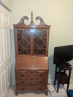 Antiguo escritorio de secretaria con estantería Foto 1 de 2