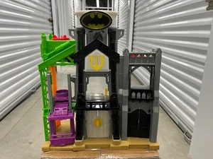 Mattel Batman DHT62/DNY07 Playset - Gotham City Adventures - Picture 1 of 10