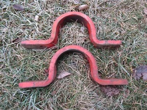 2 CASE 1800 CHISEL PLOW ROCKSHAFT AXLE BEARING CAP HOLDERS - Picture 1 of 5