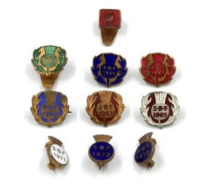 COLLECTION OF 9 VINTAGE SCOTTISH BOWLERS FELLOWSHIP PINS 50'S 60'S 70'S + F D F - Picture 1 of 5