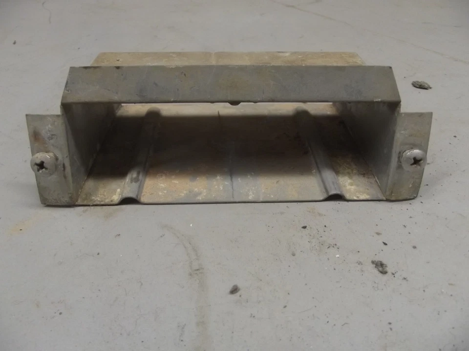 GMC PICAPE CINZEIRO INSERÇÃO 1957 1959 3100 PAINEL 1956 - Imagem 1 de 3