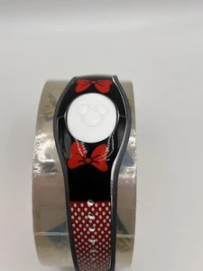 Disney Parks Minnie Mouse Polka Dots Magicband Used Engraved Sarah - Bild 1 von 5