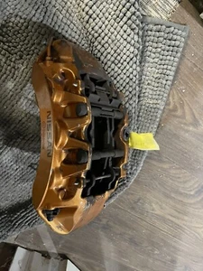 2010 NISSAN GT-R R35 GTR 3.8L OEM BREMBO BRAKE CALIPERS LEFT FRONT DBA ROTOR - Picture 1 of 5