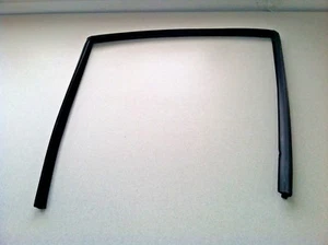 2001-2007 MERCEDES-BENZ W203 C230 C320 C-CLASS ~ LEFT REAR WINDOW RUN - Bild 1 von 2