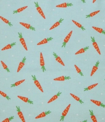 TECIDO DE FLANELA SUPER ACONCHEGANTE PARAFUSO 8 JARDAS SEM CORTES Pop! CENOURAS JOGADAS NOVAS DA JOANN - Imagem 1 de 2