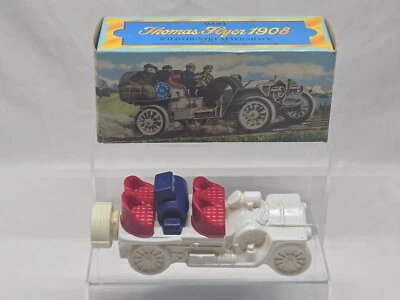 Vintage AVON THOMAS FLYER 1908 CAR After Shave Decanter And Original Box - FULL - Image 1 of 4