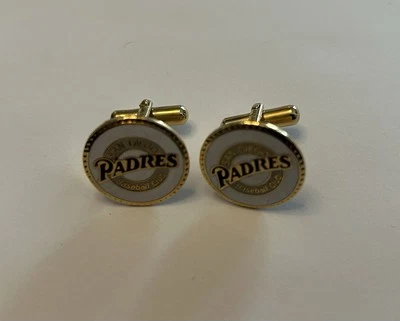 RARO Juego de 2 gemelos redondos vintage de los Padres de San Diego de 3/4” con logotipo antiguo de la MLB 1991 Foto 1 de 4
