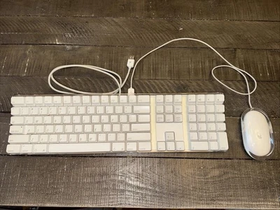 Apple Wired USB Keyboard (A1048) and Mouse (M5769) bundle with extension cable - Image 1 of 4