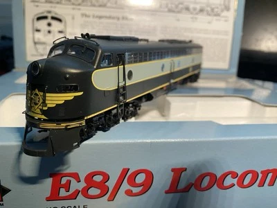 HO LIFE LIKE PROTO 2000 ERIE RR L/N,O/B,RUNS GREAT, SEE PICS, GREAT HOLIDAY GIFT - Image 1 of 4