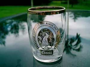 BEBIDA DE CERVEZA COORS VIDRIO SIPPIN' DE COLECCIÓN CON LOGOTIPO DORADO NO VISTO A MENUDO - Imagen 1 de 8