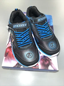 Boys Kids Size 11 Marvel Avengers Light-Up Black & Blue Graphic Sneakers - Picture 1 of 10