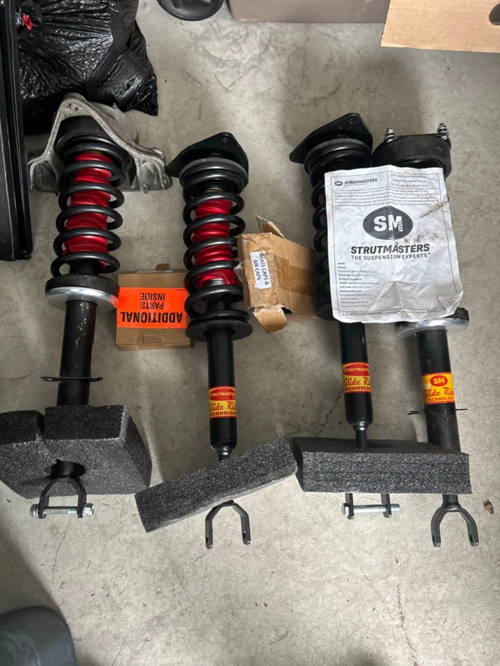 2007 Audi A8L strut replacement kit with light shut off switch - Image 1 of 1