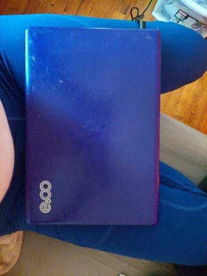 Evoo TEV-C-116-1-PR 11.6 inch (32GB, Intel Celeron, 1.10GHz, 4GB)... - Image 1 of 4