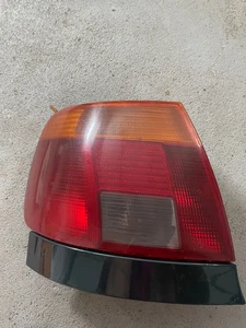 Audi A4 rear left tail light 97 - Imagen 1 de 5