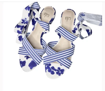 Sandalias de amarre de gladiador de acuarela CAbi a rayas azules/florales talla 8M Foto 1 de 4