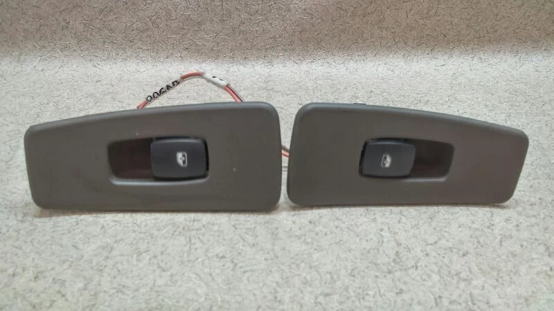 Пара выключателей окон задних дверей L/R подходит для Chrysler Pacifica 2004 2005 2006 2007 2008 годов выпуска - Изображение 1 из 4